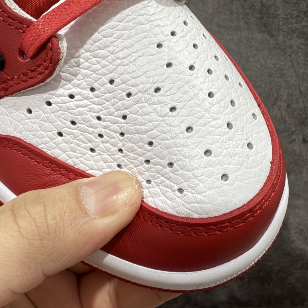  
Travis Scott x Air Jordan AJ1 Low OG SP TS联名倒钩低帮 白