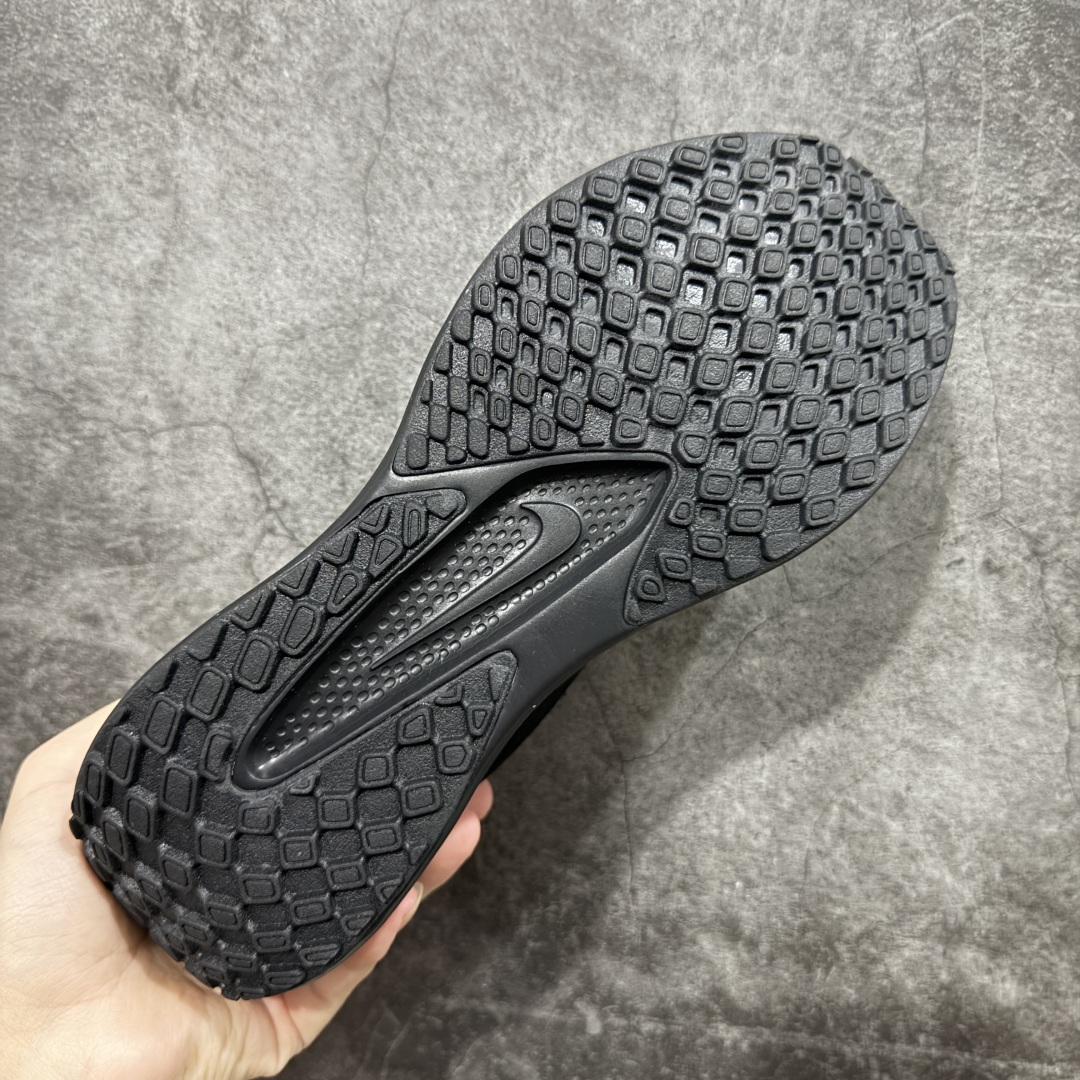 图片[9]-【XE纯原】Nike Air Zoom Quest 6 登月6代超级飞马系列马拉松跑步鞋 FD6033-003 平台专供 充正品质 之前未流通市场版本 内里嵌入定型海绵 中底搭载前Zoom+全掌React配置 全部原鞋开发打造 所有细节全部同步原版 全新一代拥有 Zoom Air 一如既往的稳定感和流畅感 鞋面采用工程网眼设计 为特定高热区域营造出色透气性 进一步增加鞋面的穿孔数量 让足部能够快速散热 中足搭配 Flywire 飞线 在高速运动时营造舒适稳定的贴合感 内置Zoon气垫加持 动力十足！ 尺码： 39-46-选品中心