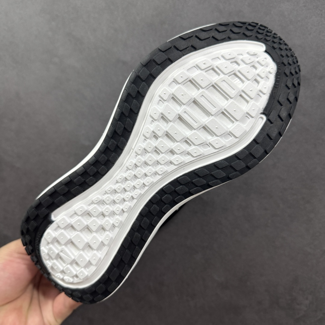 图片[9]-【纯原版】Nike Air Zoom Vomero PLUS 全新科技提前原鞋开发 运动跑鞋 区别市面真标版本 必定是官方强力主推款式，真正的Zoom缓震科技嵌入如假包退 ，缓震大底带公司同步定位 货号： HV8150-002 尺码：36 36.5 37.5 38 38.5 39 40 40.5 41 42 42.5 43 44 44.5 45-选品中心