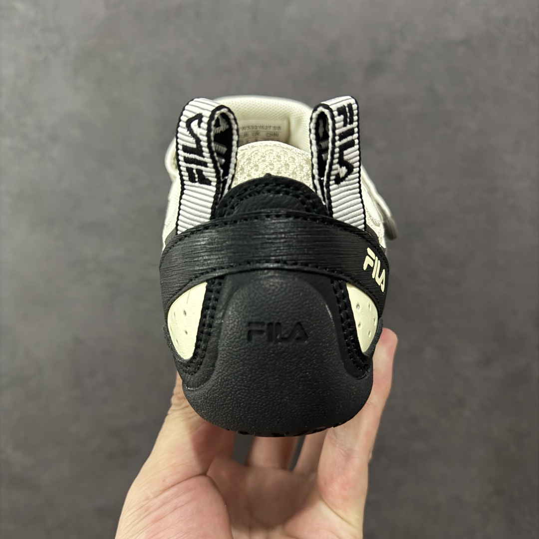  
FILA斐乐 STEP 彩石鞋 复古简约百搭舒适时尚 薄底耐磨低帮 生活休闲鞋 
经典拼色设计，网面