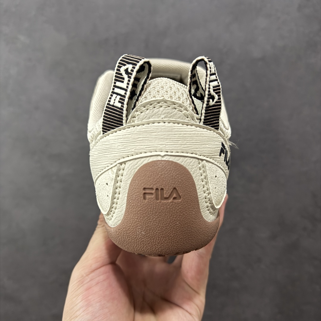  
FILA斐乐 STEP 彩石鞋 复古简约百搭舒适时尚 薄底耐磨低帮 生活休闲鞋 
经典拼色设计，网面