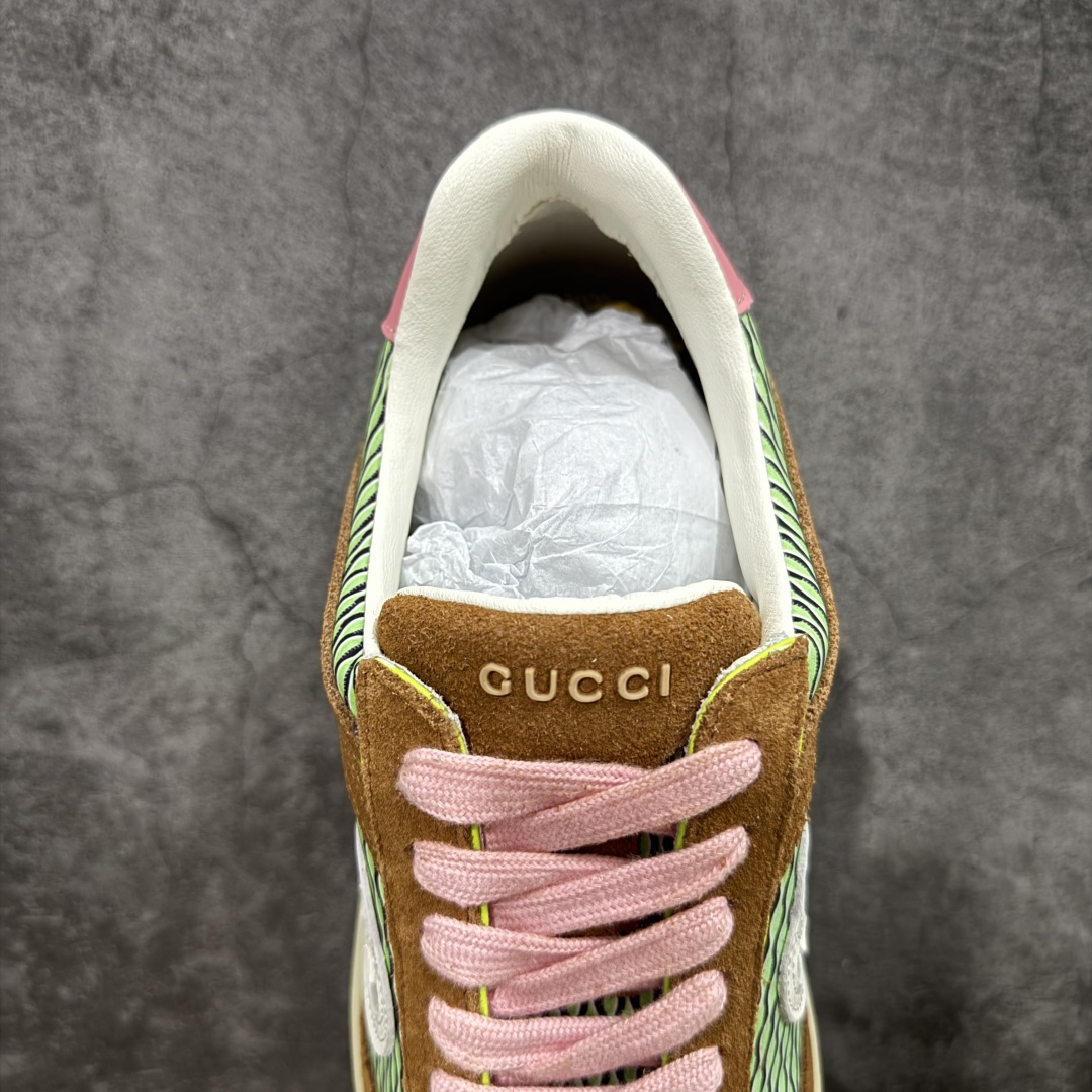 图片[8]-【广东礼盒版本】Gucci 古驰G75 圆头系带运动鞋 这款鞋履采用柔软的绒面材质鞋面制作，精致之中散发现代魅力。流线型廓形与标志性互扣式双G标识优雅辉映，为整体设计倍添精致美感。 GG帆布镶饰 互扣式双G标识 另附一副鞋带 系带固定 跟高：3.5厘米 尺码：35-46-选品中心