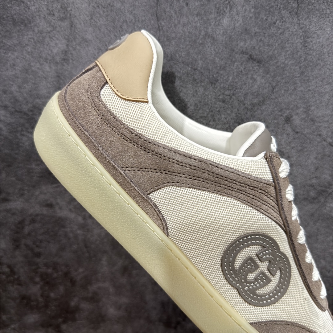 图片[7]-【广东礼盒版本】Gucci 古驰G75 圆头系带运动鞋 这款鞋履采用柔软的绒面材质鞋面制作，精致之中散发现代魅力。流线型廓形与标志性互扣式双G标识优雅辉映，为整体设计倍添精致美感。 GG帆布镶饰 互扣式双G标识 另附一副鞋带 系带固定 跟高：3.5厘米 尺码：35-46-选品中心