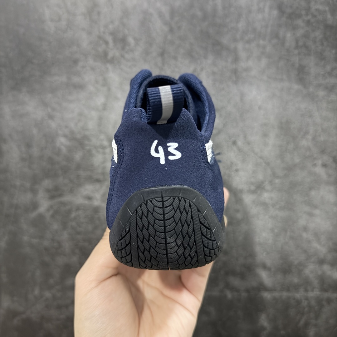  
Balenciaga 巴黎世家联名款The Open Product x Puma Speedcat