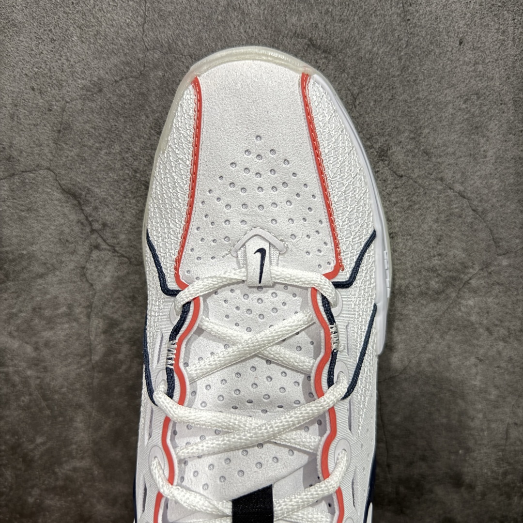  
Nk Air Zoom G.T.Cut 3 EP 耐克GT3.0 实战系列篮球鞋白橙色！
货号：IB
