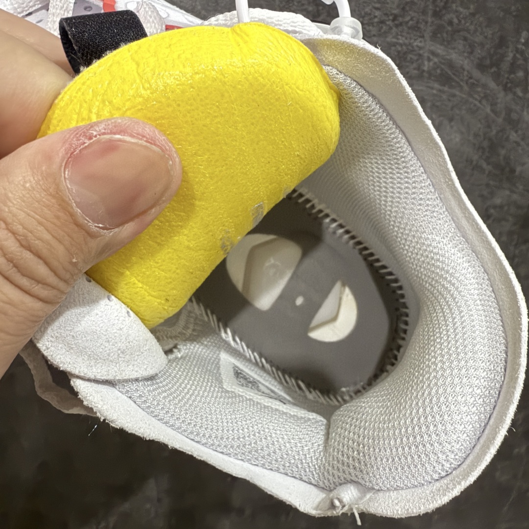  
Nk Air Zoom G.T.Cut 3 EP 耐克GT3.0 实战系列篮球鞋白橙色！
货号：IB