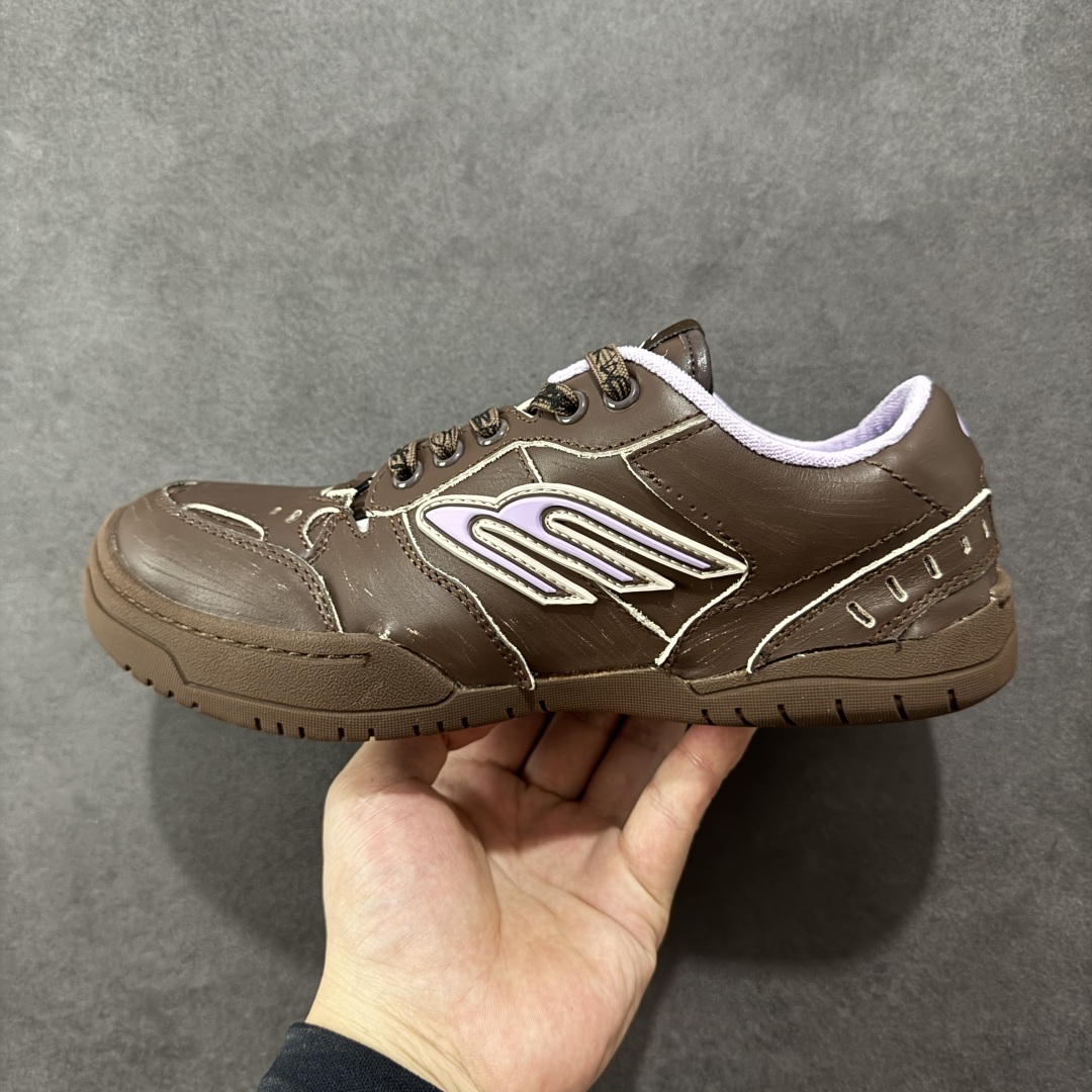 图片[2]-【广东礼盒版】Balenciaga 巴黎世家 Hamptons 手工做旧款 牛皮革 复古圆头系带低帮休闲鞋 官方原配套鞋盒 防尘纸配套齐全 尺码：35 36 37 38 39 40 女鞋先出-选品中心