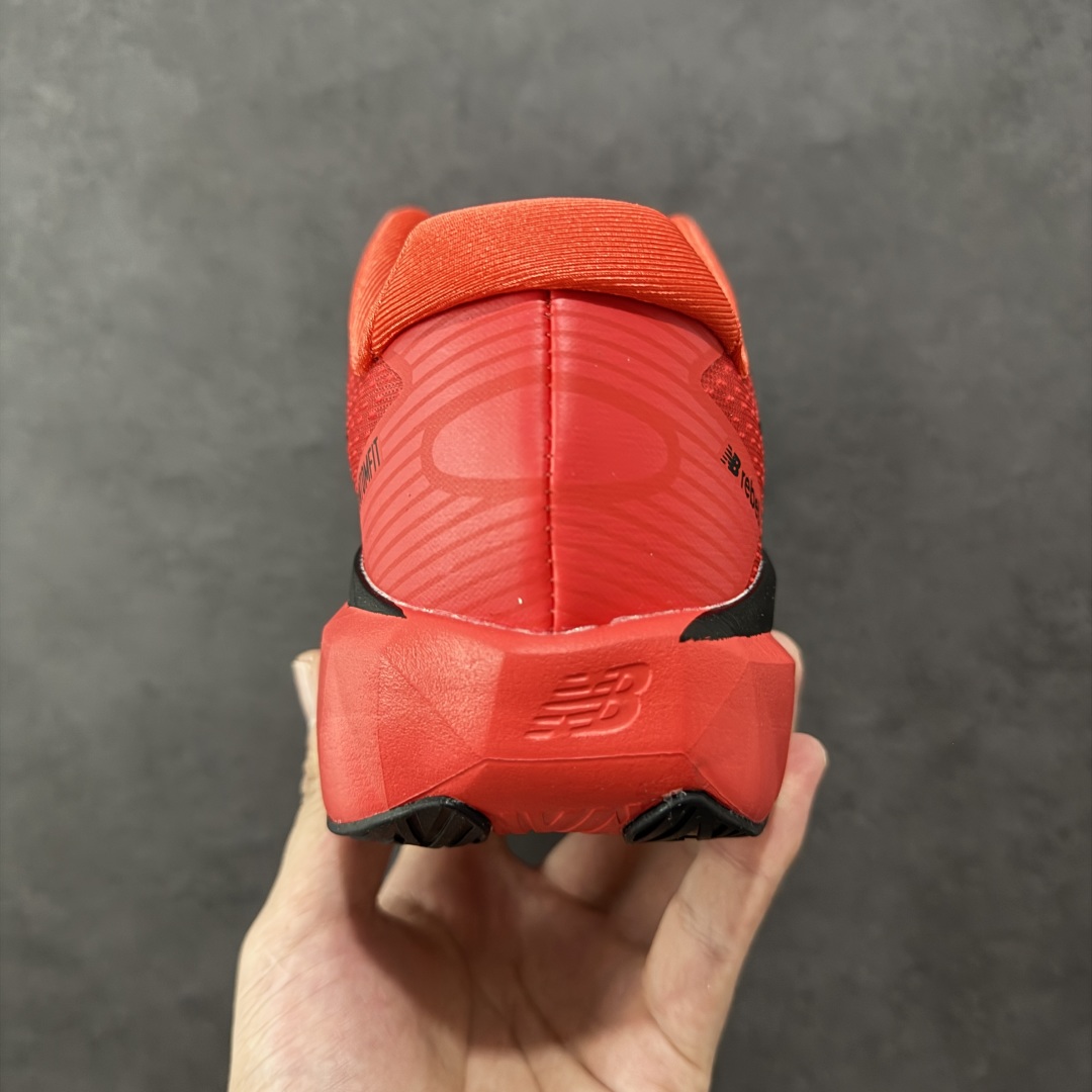 180 NEW BALANCE Rebel FuelCell Rebel V4 舒适时尚织物减震耐磨低帮马拉松轻量化跑步鞋 MFCXLB4