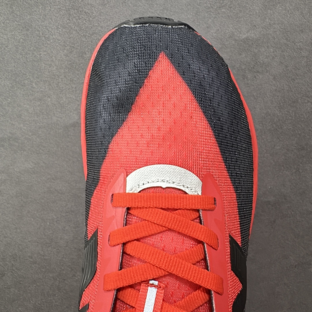 180 NEW BALANCE Rebel FuelCell Rebel V4 舒适时尚织物减震耐磨低帮马拉松轻量化跑步鞋 MFCXLB4