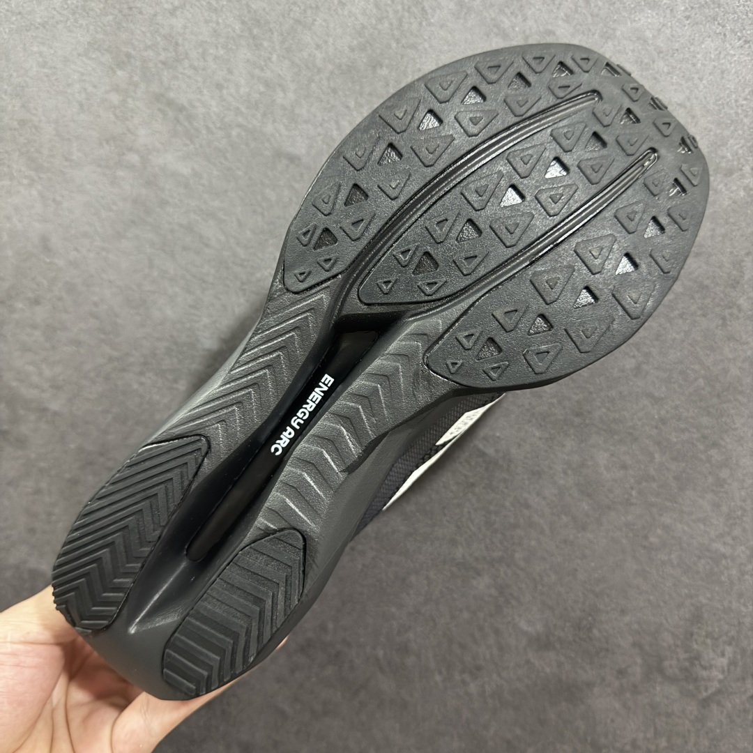 NEW BALANCE Rebel FuelCell Rebel V4 舒适时尚织物减震耐磨低帮马拉松轻量化跑步鞋 MFCXLB4