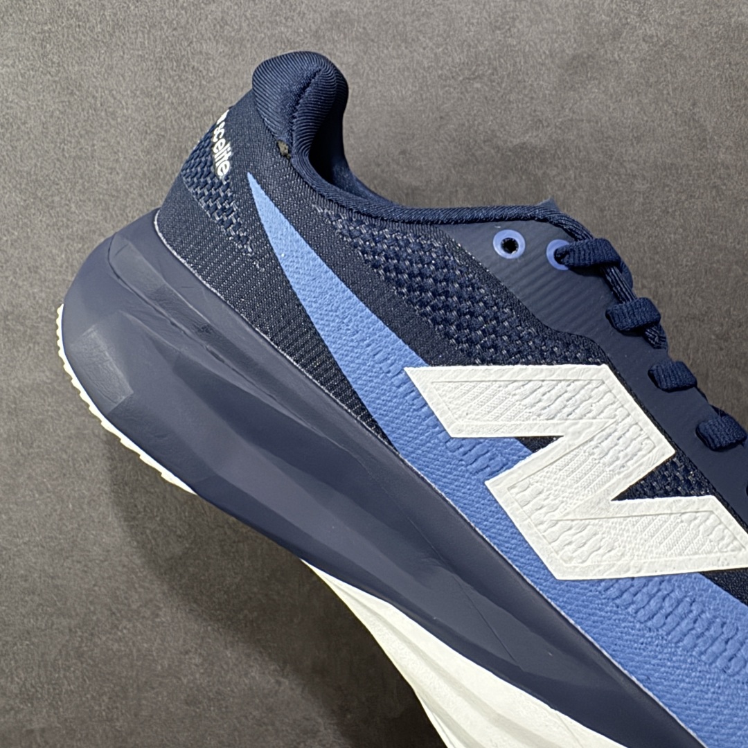 图片[5]-【公司级】NEW BALANCE Rebel FuelCell Rebel V4 舒适时尚织物减震耐磨低帮马拉松轻量化跑步鞋 NB新百伦于 2019 年夏天首次发布了 Rebel 在制鞋业仍在向强调能量回报的弹力泡沫转变的时候 Rebel 确实是一个叛逆者 快进到 2024 年 Rebel v4 承诺通过重新配制的中底化合物和更高的堆叠高度提供更轻、更有弹性的跑步体验 就像New Balance SC Elite v4一样 Rebel v4 提供了完全重新设计的中底化合物 最新的混合物将 New Balance 专有的 FuelCell 泡沫（TPU 和 EVA 的混合物）与 PEBA 泡沫相结合 带来更弹跳的跑步体验 PEBA是一种超轻 高性能的泡沫 通常出现在镀碳超级鞋中 New Balance Rebel v4、ASICS Novablast 4和Brooks Hyperion Max都是精力充沛的无电镀运动鞋 在速度锻炼和快节奏中大放异彩 这三款鞋都依靠它们的中底泡沫和轻微的摇杆形状来创造一种向前滚动的感觉 而且虽然这些鞋子在堆叠高度和重量方面各不相同 但它们提供了相似的软硬比例 有足够的流行力来加快步伐 货号：MFCXLB4 尺码： 40-45-选品中心