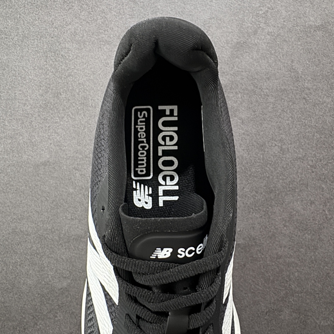 图片[7]-【公司级】NEW BALANCE Rebel FuelCell Rebel V4 舒适时尚织物减震耐磨低帮马拉松轻量化跑步鞋 NB新百伦于 2019 年夏天首次发布了 Rebel 在制鞋业仍在向强调能量回报的弹力泡沫转变的时候 Rebel 确实是一个叛逆者 快进到 2024 年 Rebel v4 承诺通过重新配制的中底化合物和更高的堆叠高度提供更轻、更有弹性的跑步体验 就像New Balance SC Elite v4一样 Rebel v4 提供了完全重新设计的中底化合物 最新的混合物将 New Balance 专有的 FuelCell 泡沫（TPU 和 EVA 的混合物）与 PEBA 泡沫相结合 带来更弹跳的跑步体验 PEBA是一种超轻 高性能的泡沫 通常出现在镀碳超级鞋中 New Balance Rebel v4、ASICS Novablast 4和Brooks Hyperion Max都是精力充沛的无电镀运动鞋 在速度锻炼和快节奏中大放异彩 这三款鞋都依靠它们的中底泡沫和轻微的摇杆形状来创造一种向前滚动的感觉 而且虽然这些鞋子在堆叠高度和重量方面各不相同 但它们提供了相似的软硬比例 有足够的流行力来加快步伐 货号：MFCXLB4 尺码： 36-45-选品中心