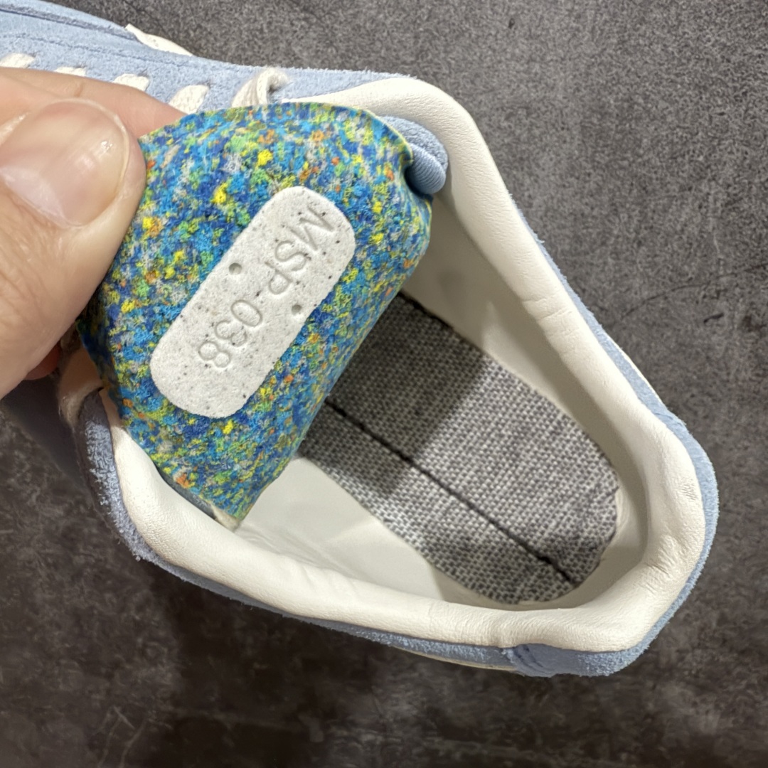 图片[8]-【CS纯原版】Puma Speedcat OG Sparco 彪马罗马阿莫尔系列 复古运动休闲赛车跑鞋 蓝白 市场第一梯队品质 版型 细节 烫金走线 完全碾压市场任意版本 欢迎对比🆚 工厂耗时3个月开发 原装档案原数据纸版楦型 采用固色翻毛皮鞋面材质(正确二次成型\’猛帮\’成型工艺🆚区别市面版本!!) 外置原数据开发轻量耐磨橡胶大底💪🏻 全球知名运动品牌PUMA宝马赛车系列 融合了宝马车队的标志性配色 以趣味十足又前卫复古的设计引领潮流 将赛道精神融入街头时尚 开启前卫竞速之旅 主打前卫复古风 Roma鞋款的鞋侧以复古的流线造型 缀以宝马经典Logo 巧妙吸睛 而Speedcat鞋款以亮眼三色条纹元素缀以舒适鞋面 赋予了独特的个性美学 演绎赛车的无尽能量 货号：403688-01 尺码：35-45-选品中心