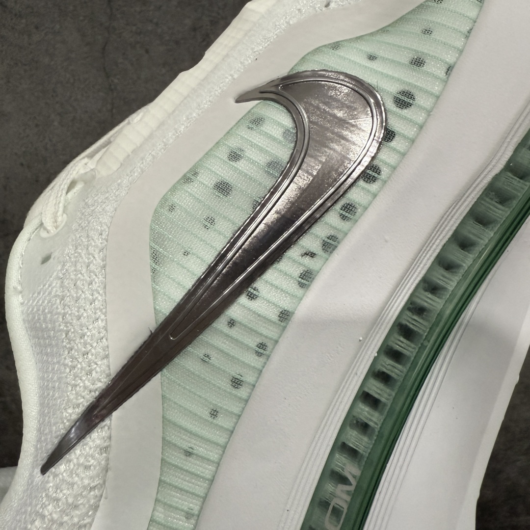 图片[3]-【S版纯原】Nike Pegasus Premium Airscape 舒适百搭减震防滑耐磨透气 低帮跑步鞋 薄荷绿    低帮跑步鞋，粉紫色，简约又不失活力，上脚超吸睛。  它不仅颜值高，性能更是一绝！  全掌气垫科技，减震防滑超耐磨，每一步都能感受到强劲回弹，给双脚舒适支撑。  透气鞋面，跑步时双脚也能自由呼吸。    #独家原包 原底原料 开模打造  #原厂鞋标 高精密准度  #原楦原纸板开发 匹配原版98%以上  #后跟弧度 正确呈现  #原厂皮料 质感无敌  #皮料切割干净 无任何毛边 清洁度细节完美    货号：HQ2593-103    尺码：35.5-46-选品中心