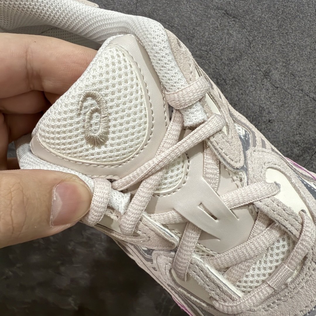 图片[6]-【总裁版本】顶级 Asics GEL-NYC系列 灰白 亚瑟士运动休闲透气专业跑鞋 行业领头版本 出货即巅峰 原鞋购入开发 原材料 原数据打造 完美版型 超完美做工 细节一步到位 原版对比无任何差别 #鞋面采用反绒皮与网布拼接 透气舒适兼具休闲时尚 结合简明的配色 展现品牌的传承及引领复古流行的主题 虎爪造型的LOGO  #鞋身稳定包裹系统 支撑鞋身 经典宽大鞋型配备防偏移设计提升包裹性 穿着舒适鞋面透气孔设计 提供透气性 货号：1203A383-104  尺码：36 37 37.5 38 39 40 40.5 41.5 42 42.5 43.5 44 44.5 45 46 47-选品中心