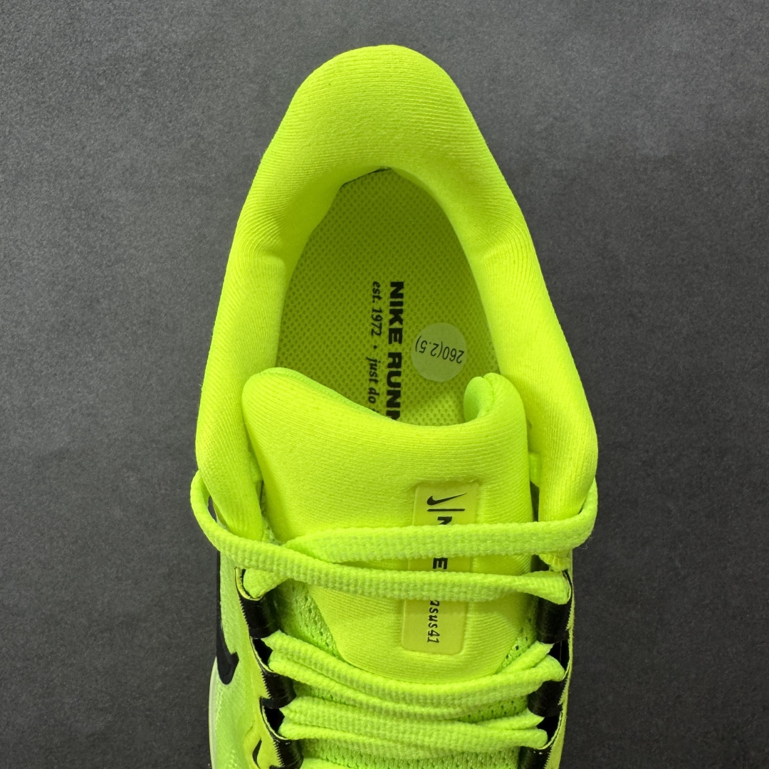  
【纯原】NK Air Zoom Pegasus 41登月 飞马跑鞋 FD2722-701
鞋面采用外