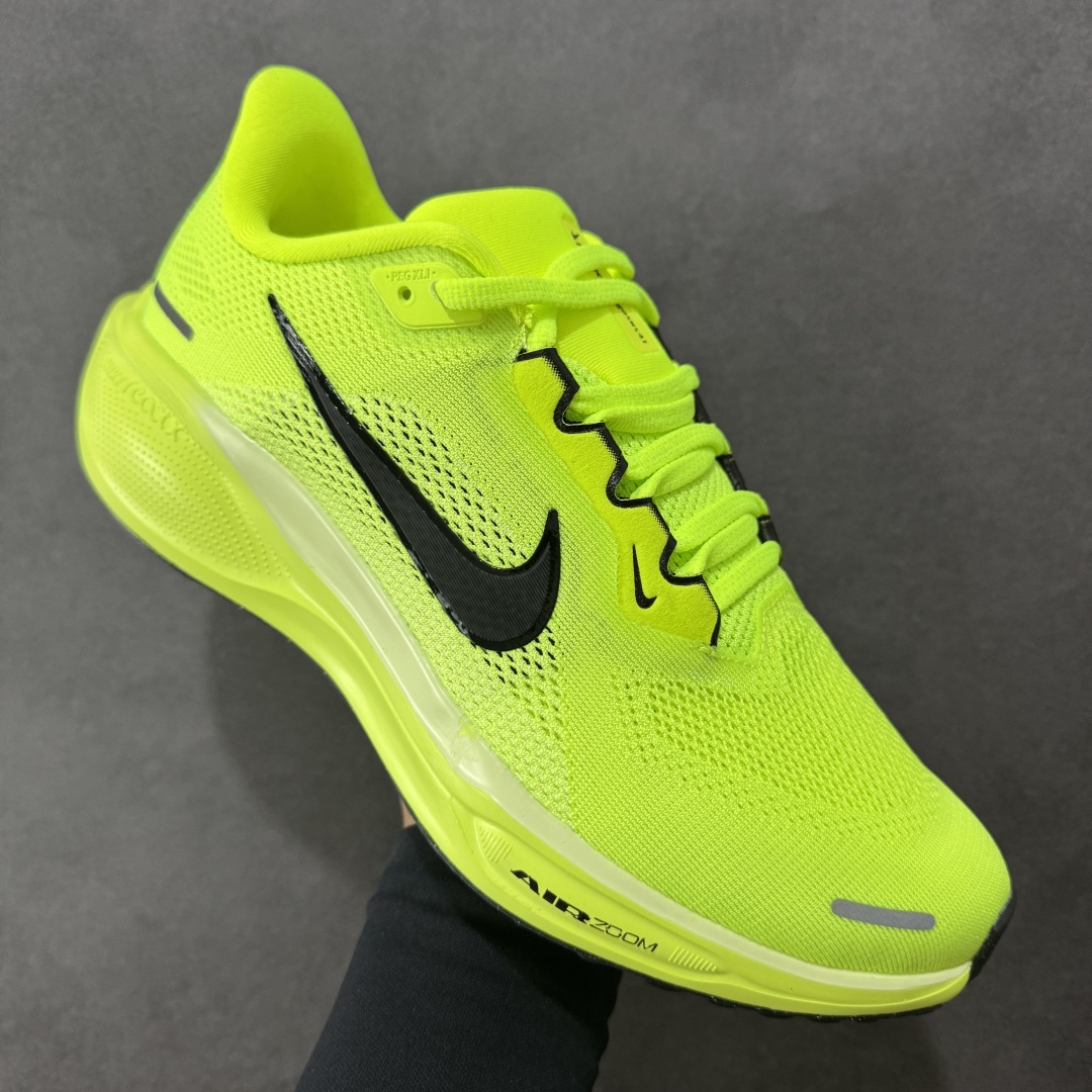  
【纯原】NK Air Zoom Pegasus 41登月 飞马跑鞋 FD2722-701
鞋面采用外