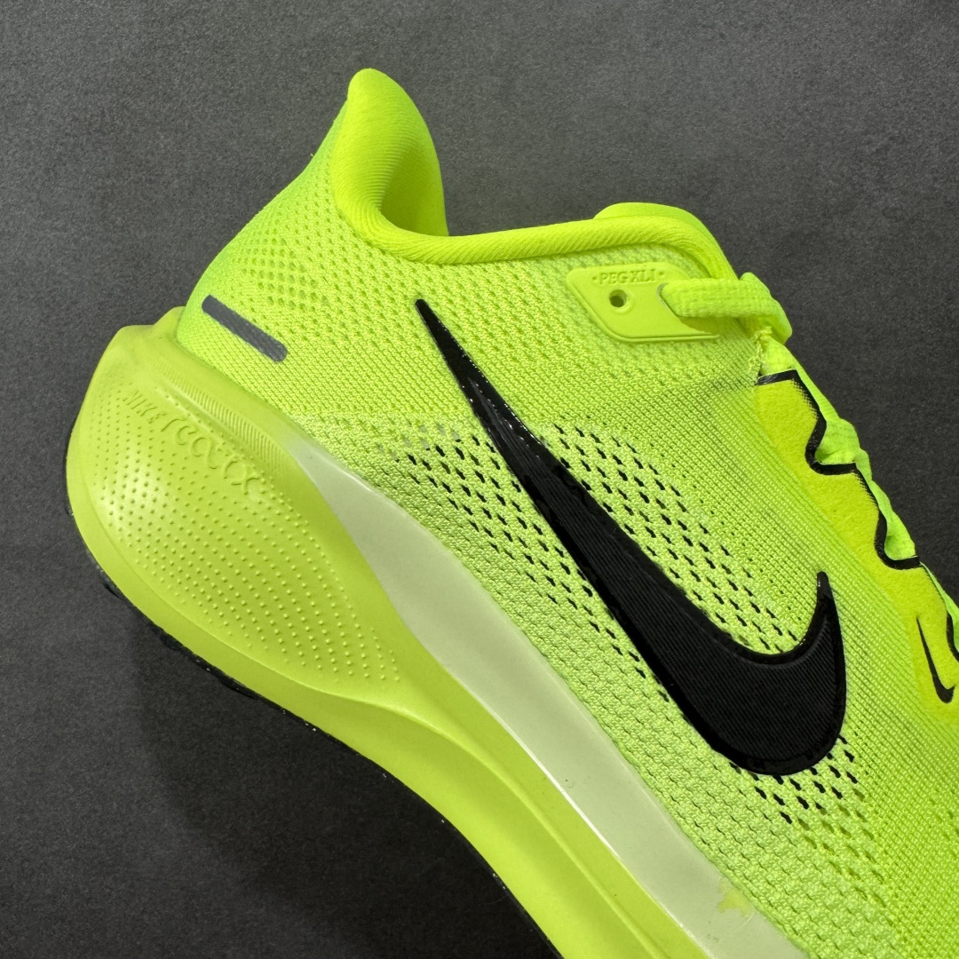  
【纯原】NK Air Zoom Pegasus 41登月 飞马跑鞋 FD2722-701
鞋面采用外