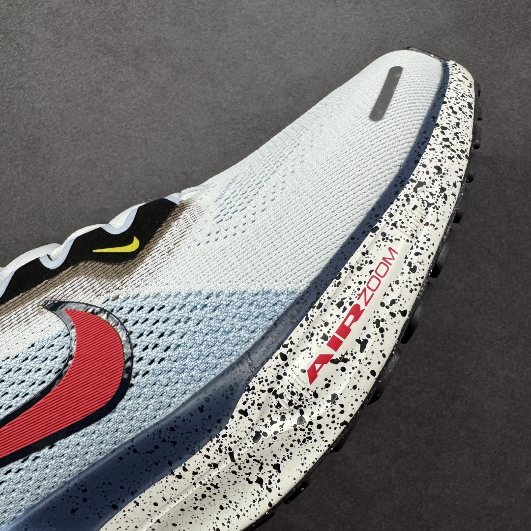  
【纯原】NK Air Zoom Pegasus 41登月 飞马跑鞋 HJ9068-100
鞋面采用外