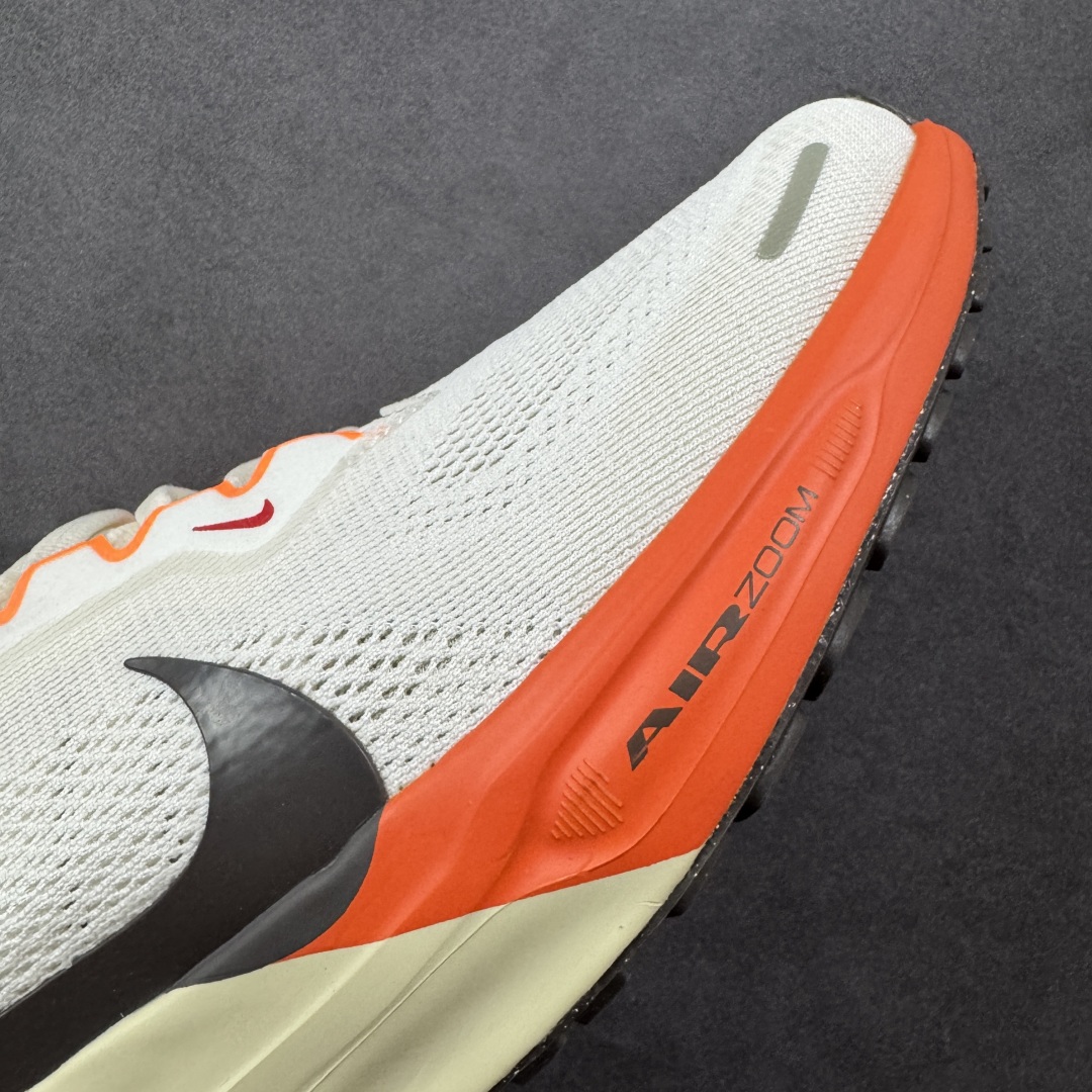  
【纯原】NK Air Zoom Pegasus 41登月 飞马跑鞋 HV5975-102
鞋面采用外