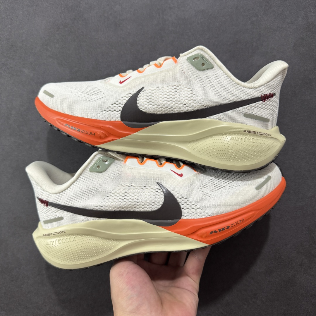  
【纯原】NK Air Zoom Pegasus 41登月 飞马跑鞋 HF0013
鞋面采用外层由韧性
