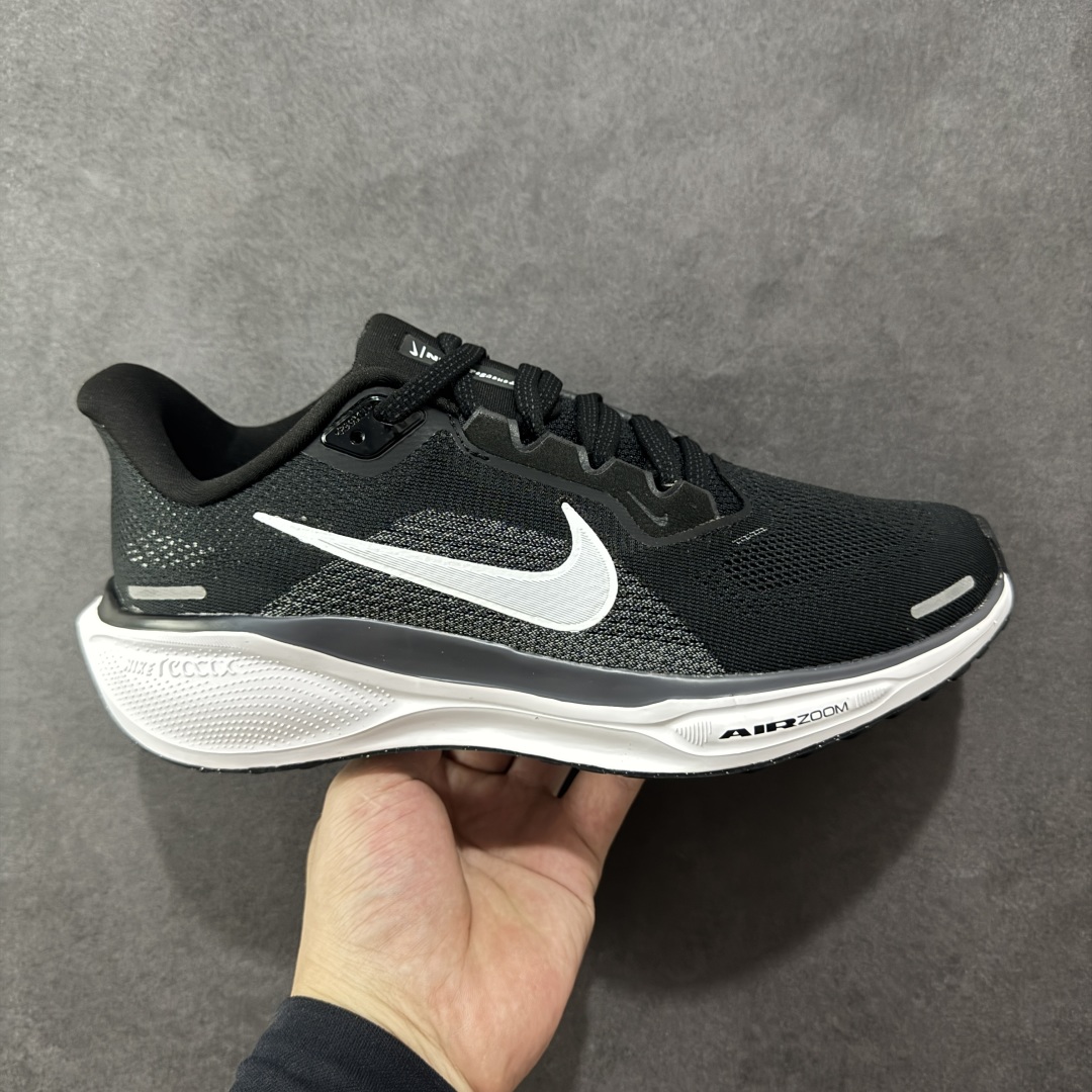  
【纯原】NK Air Zoom Pegasus 41登月 飞马跑鞋 FD2722-002
鞋面采用外