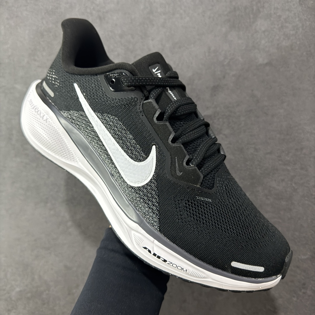  
【纯原】NK Air Zoom Pegasus 41登月 飞马跑鞋 FD2722-002
鞋面采用外
