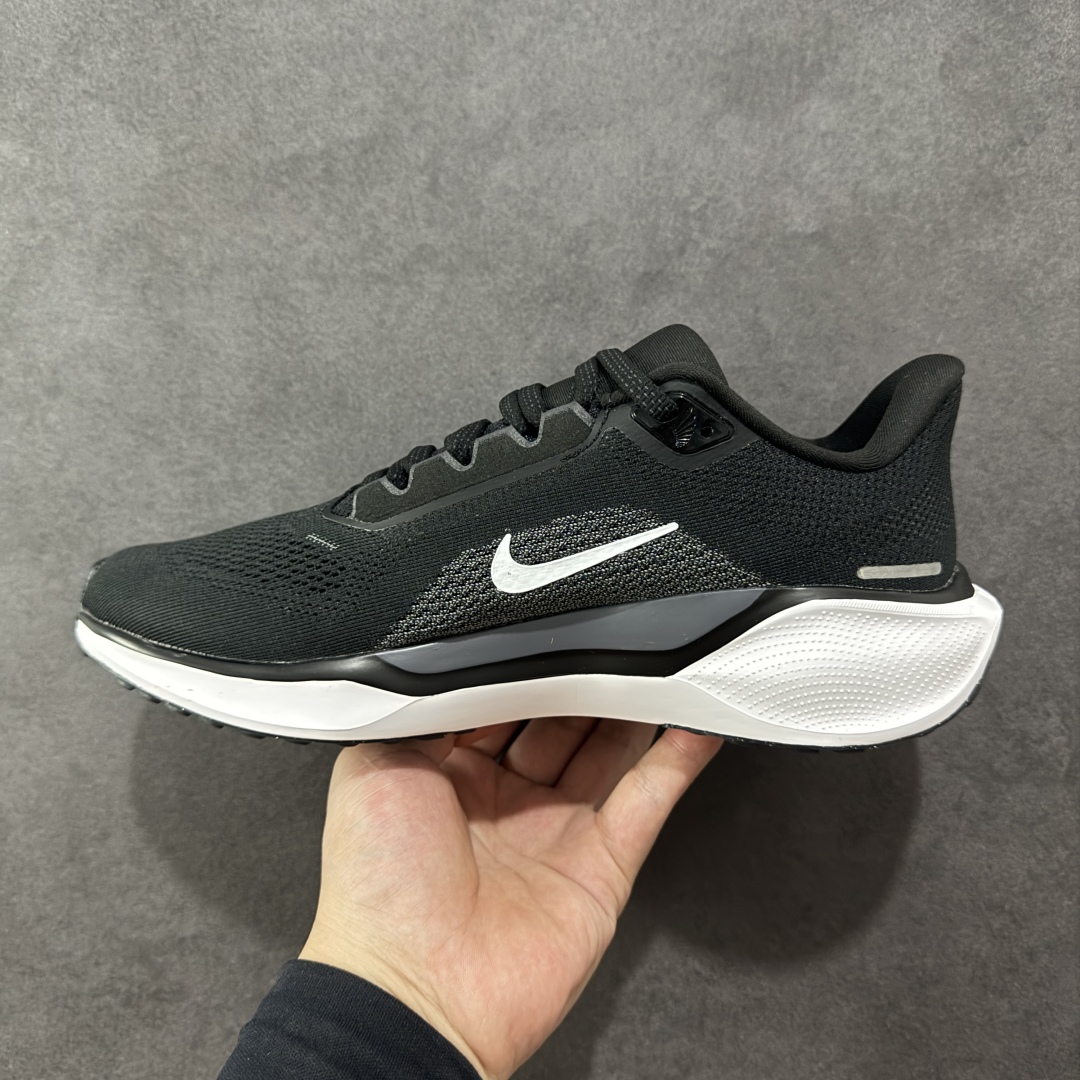  
【纯原】NK Air Zoom Pegasus 41登月 飞马跑鞋 FD2722-002
鞋面采用外