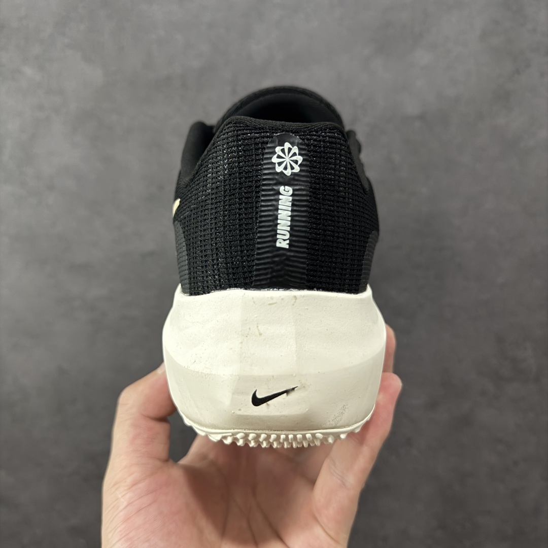  
【纯原】NK Zoom Fly 5飞行5代马拉松系列低帮透气休闲运动慢跑鞋 DM8968-002
#