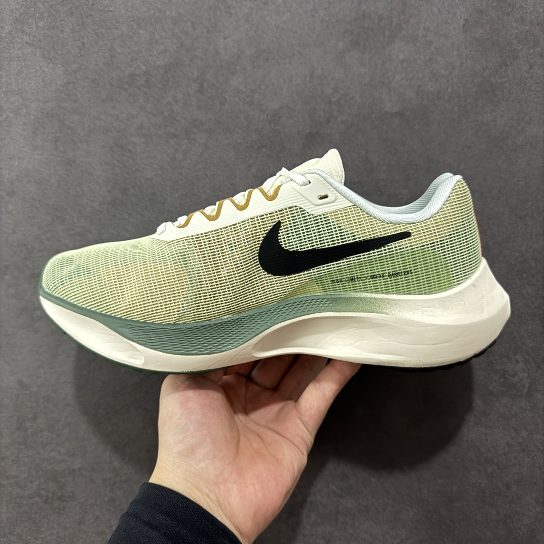  
【纯原】NK Zoom Fly 5飞行5代马拉松系列低帮透气休闲运动慢跑鞋 FV3632-301
#