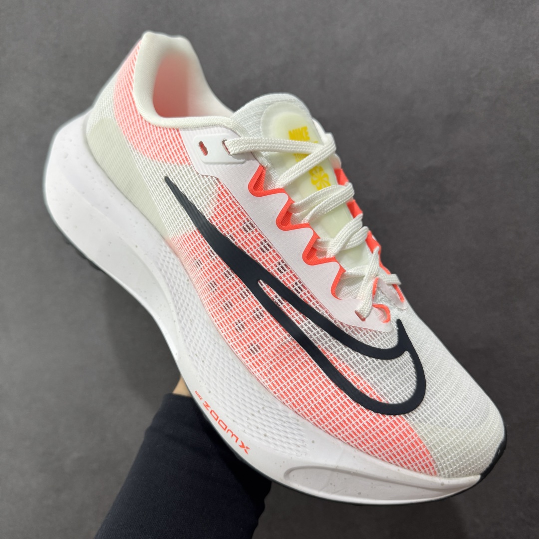  
【纯原】NK Zoom Fly 5飞行5代马拉松系列低帮透气休闲运动慢跑鞋 DM8968-100
#