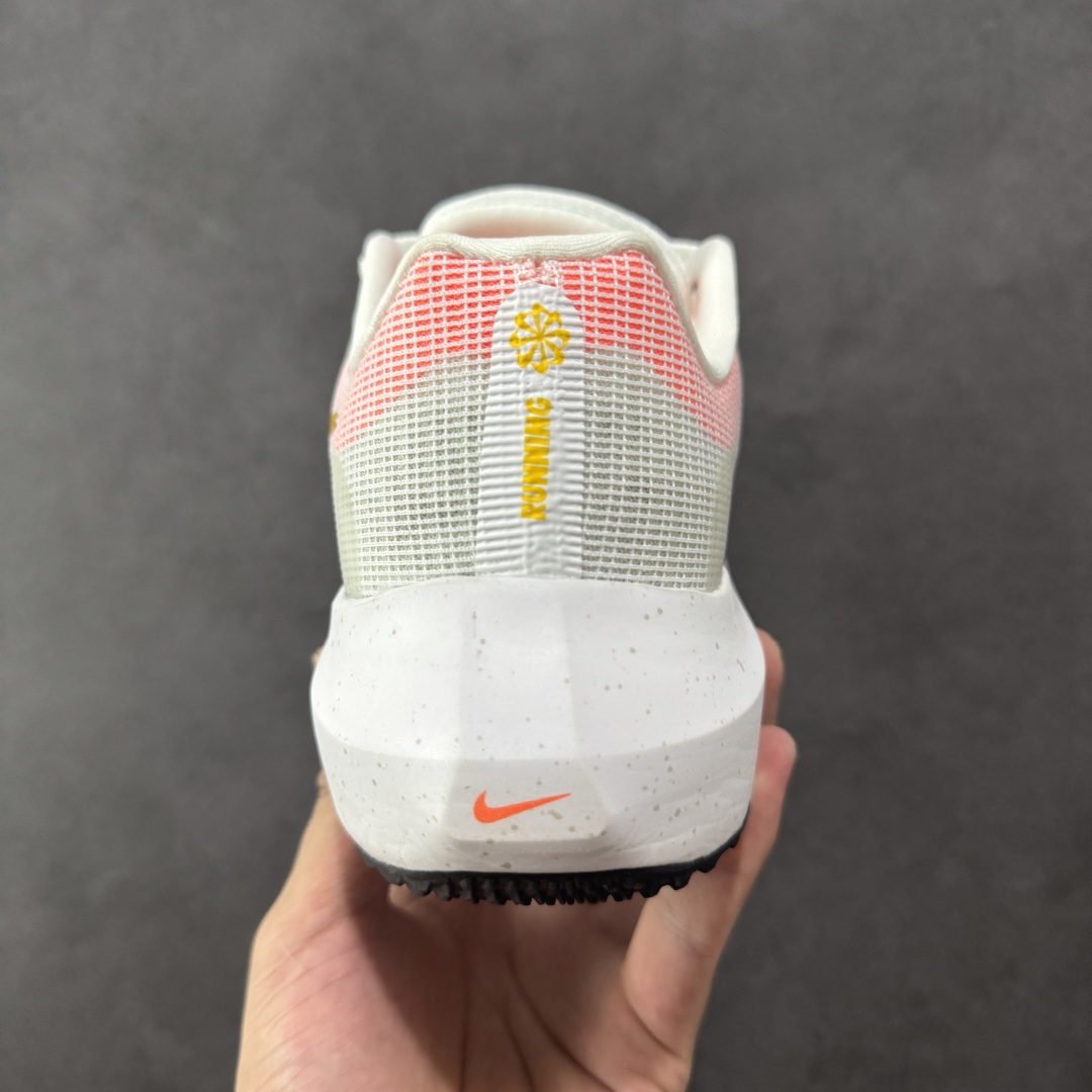  
【纯原】NK Zoom Fly 5飞行5代马拉松系列低帮透气休闲运动慢跑鞋 DM8968-100
#