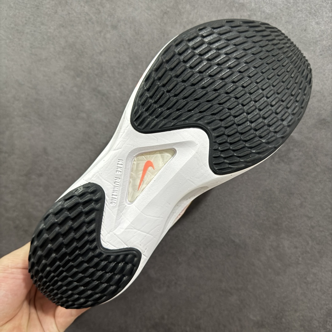  
【纯原】NK Zoom Fly 5飞行5代马拉松系列低帮透气休闲运动慢跑鞋 DM8968-100
#