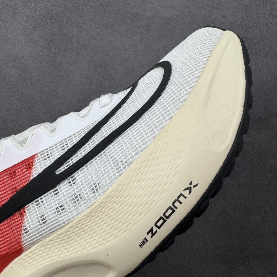  
【纯原】NK Zoom Fly 5飞行5代马拉松系列低帮透气休闲运动慢跑鞋 FD6562-100
#