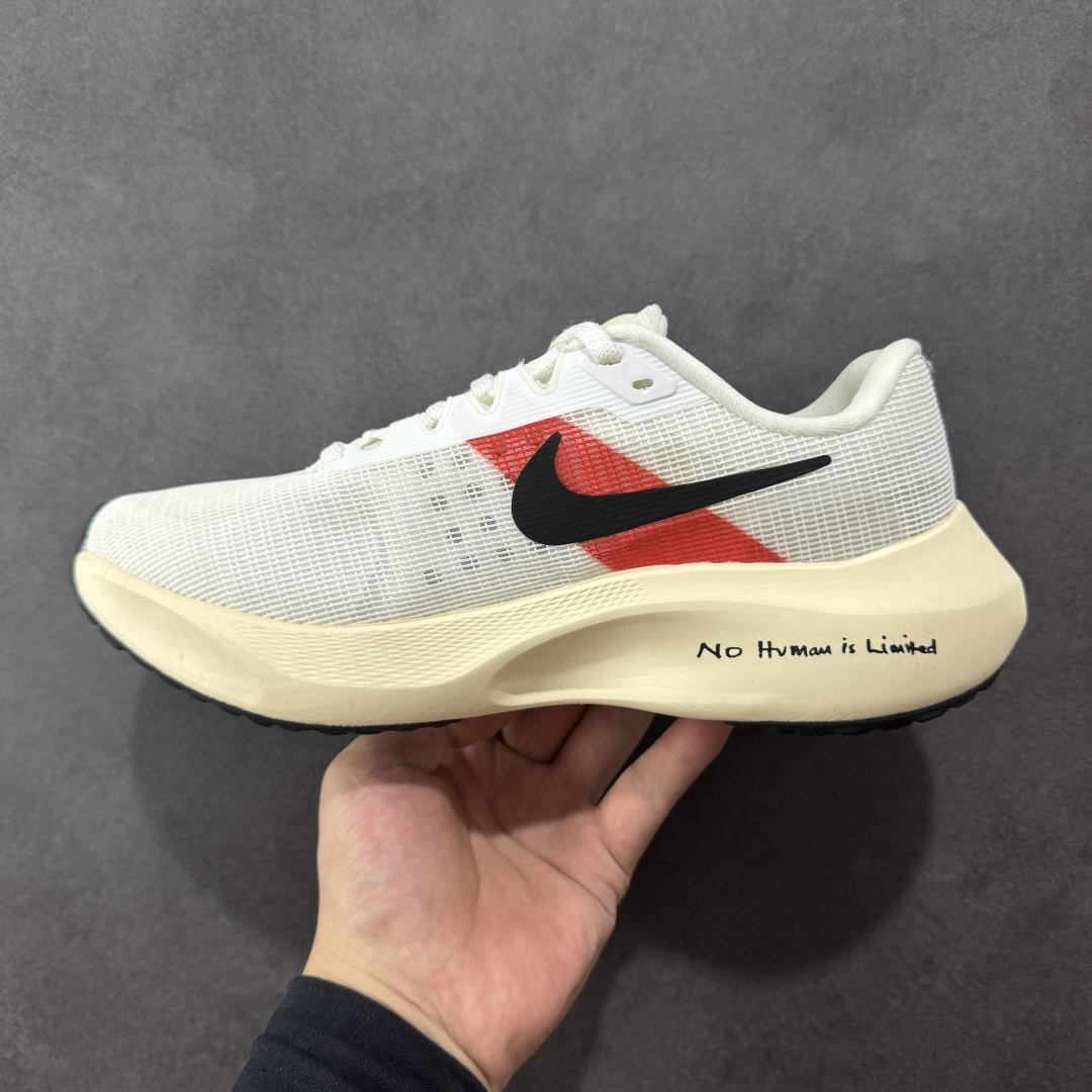  
【纯原】NK Zoom Fly 5飞行5代马拉松系列低帮透气休闲运动慢跑鞋 FD6562-100
#
