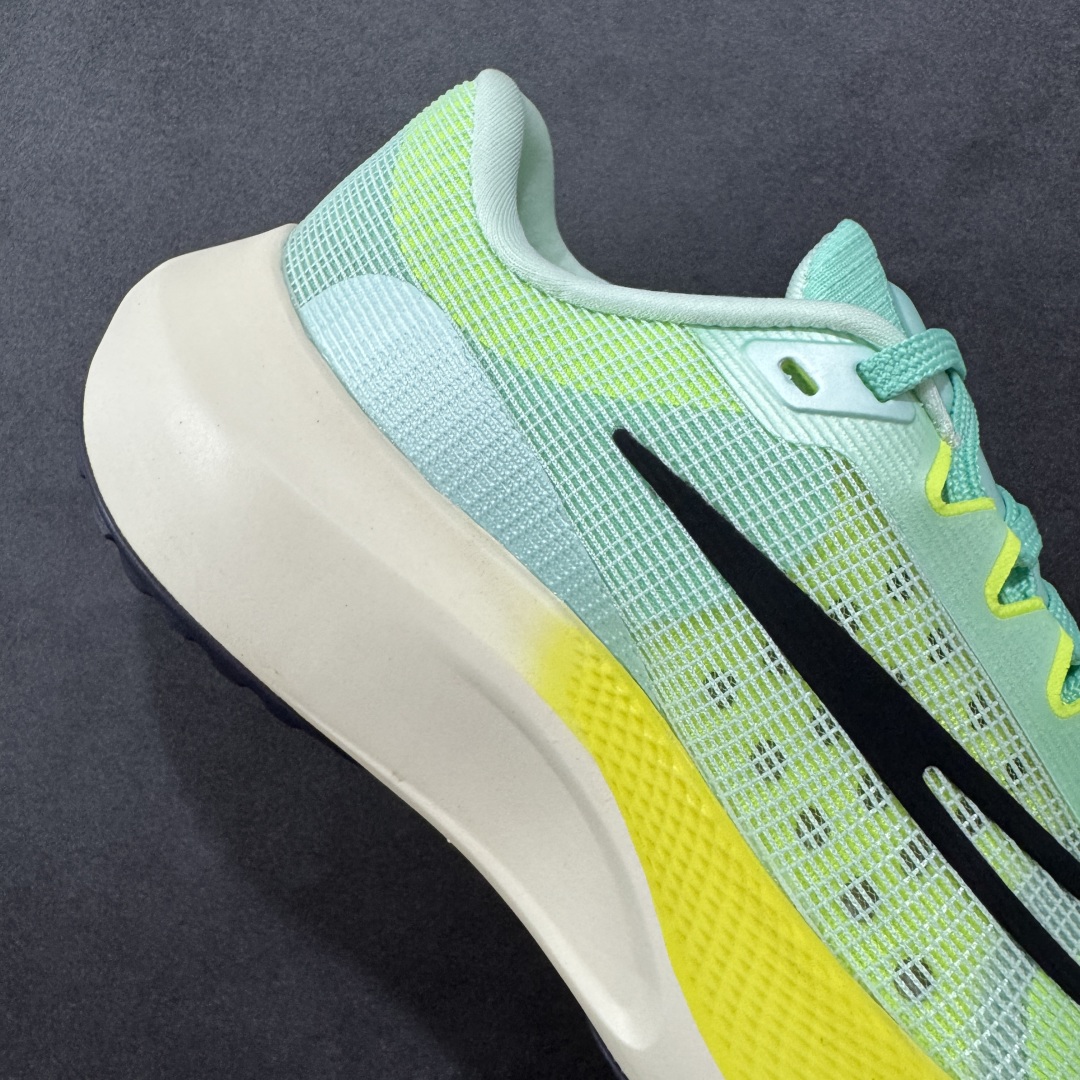  
【纯原】NK Zoom Fly 5飞行5代马拉松系列低帮透气休闲运动慢跑鞋 DM8968-300
#
