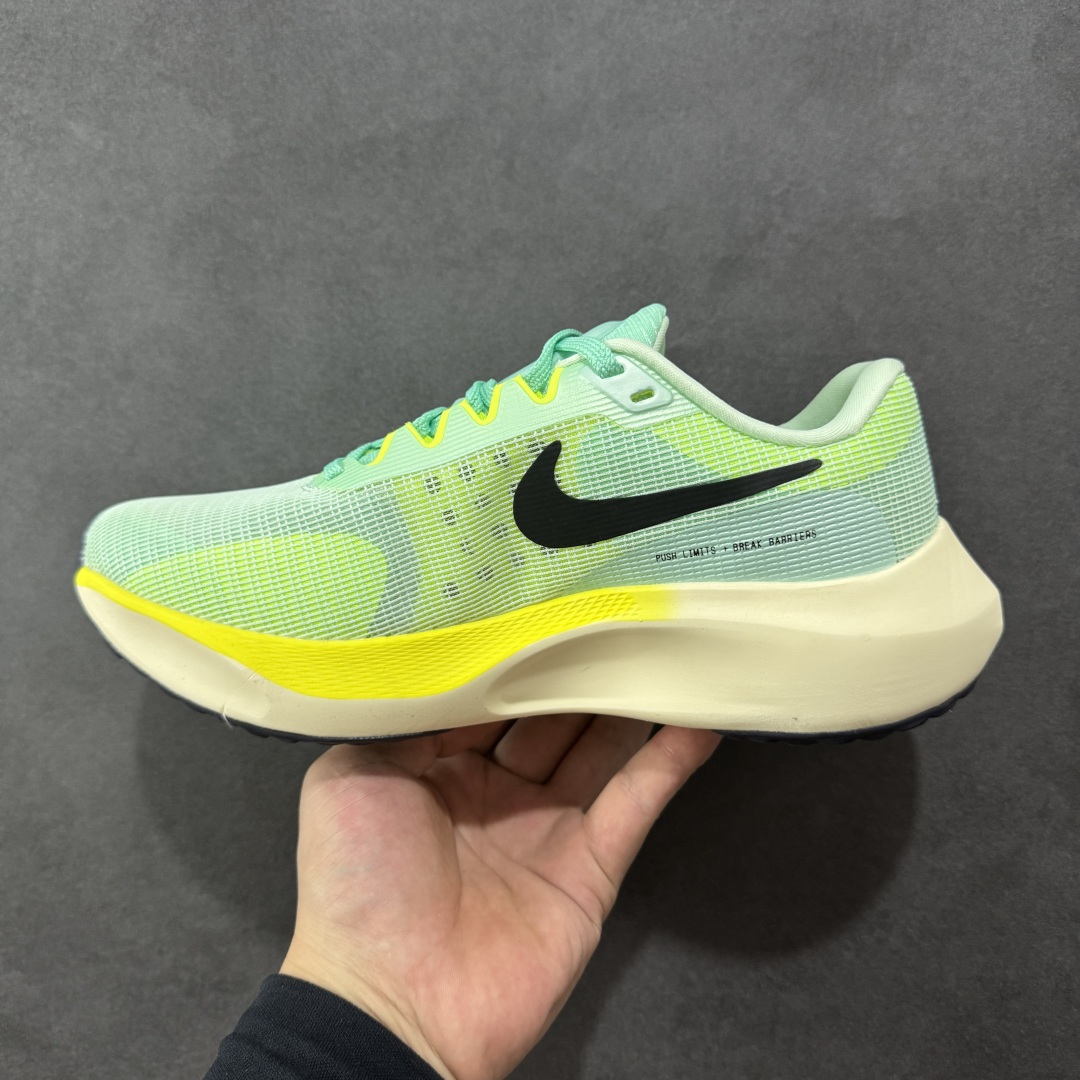  
【纯原】NK Zoom Fly 5飞行5代马拉松系列低帮透气休闲运动慢跑鞋 DM8968-300
#