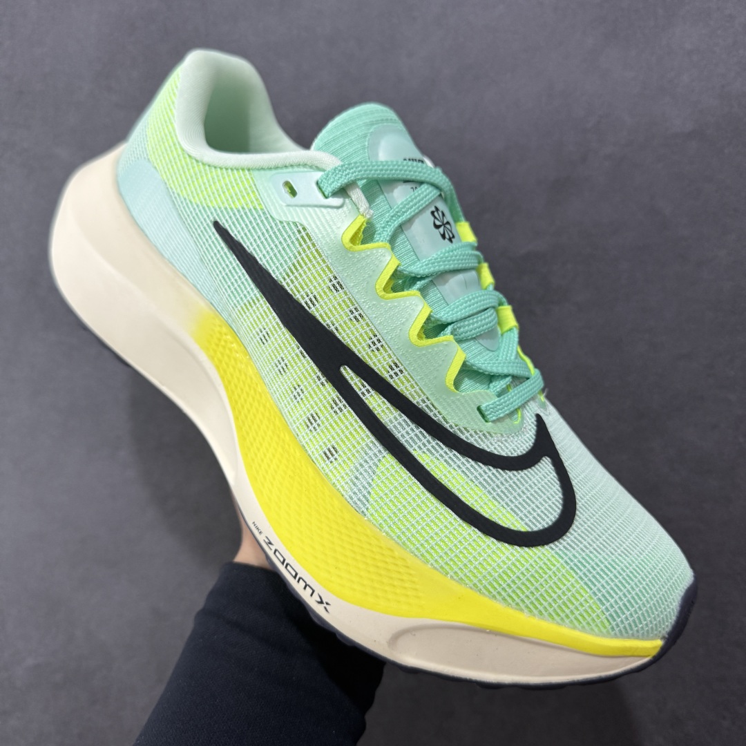  
【纯原】NK Zoom Fly 5飞行5代马拉松系列低帮透气休闲运动慢跑鞋 DM8968-300
#