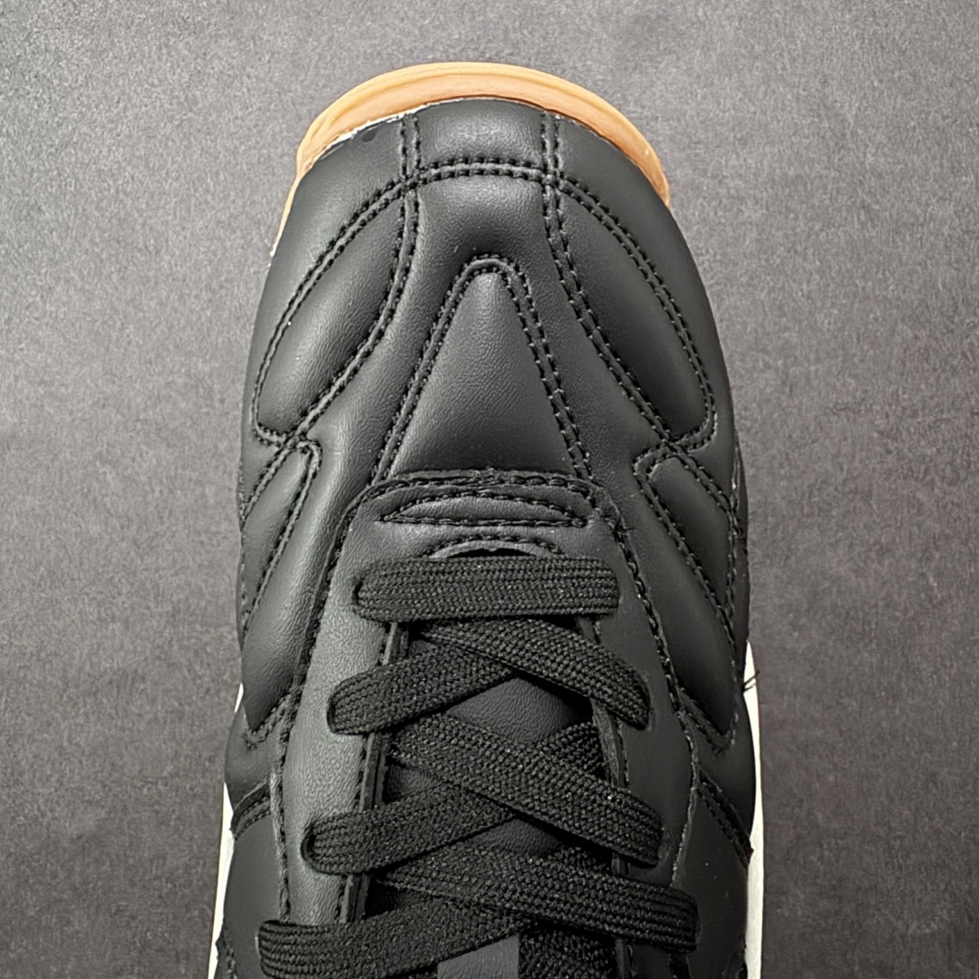  
【纯原】FENTY x PUMA Avanti 长舌鞋款 爆款上线 焕新诠释足球潮流时尚
国际巨星蕾
