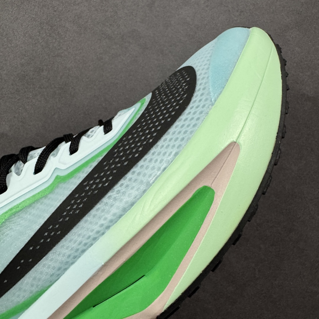  
【纯原】Nk Zoom Fly 6 耐克超弹轻盈跑步鞋
#鞋款搭载 Flyknit 材料 打造出众