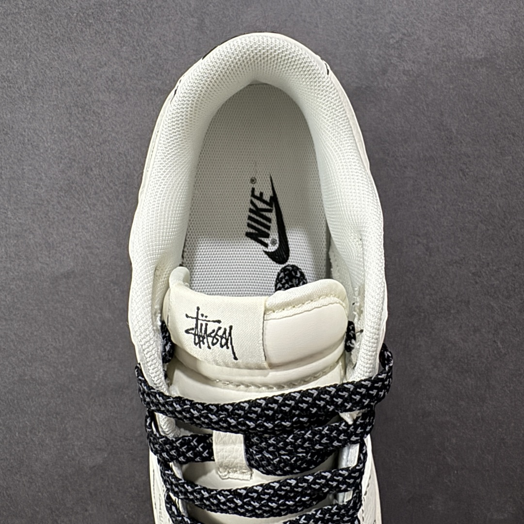  
【定制版】Nike SB Dunk Low 斯图西联名 米黑小双勾 高端定制 低帮休闲板鞋 HH75