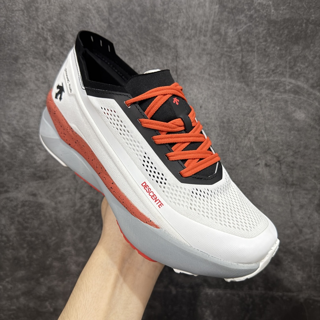  
【纯原M版】DESCENTE DYNAMIC FLUID 2.0 迪桑特轻盈缓震透气鞋面时尚休闲运动