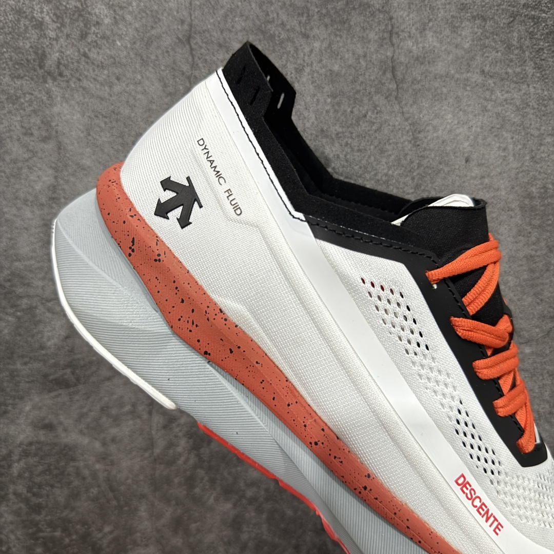  
【纯原M版】DESCENTE DYNAMIC FLUID 2.0 迪桑特轻盈缓震透气鞋面时尚休闲运动