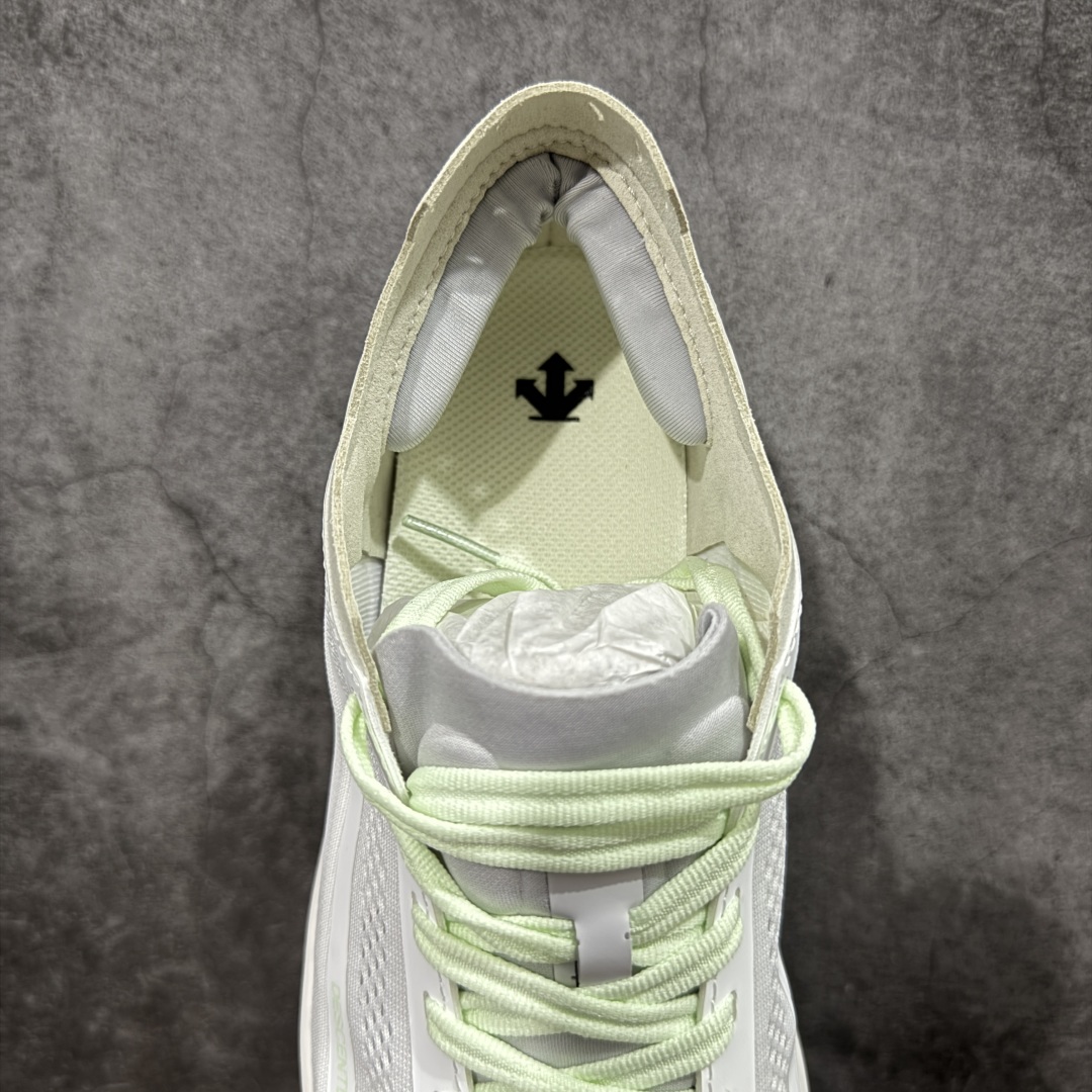  
【纯原M版】DESCENTE DYNAMIC FLUID 2.0 迪桑特轻盈缓震透气鞋面时尚休闲运动