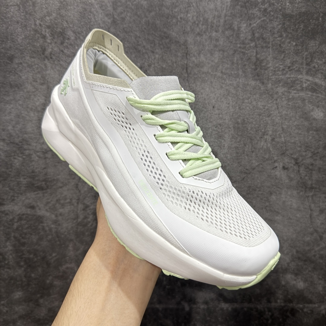  
【纯原M版】DESCENTE DYNAMIC FLUID 2.0 迪桑特轻盈缓震透气鞋面时尚休闲运动