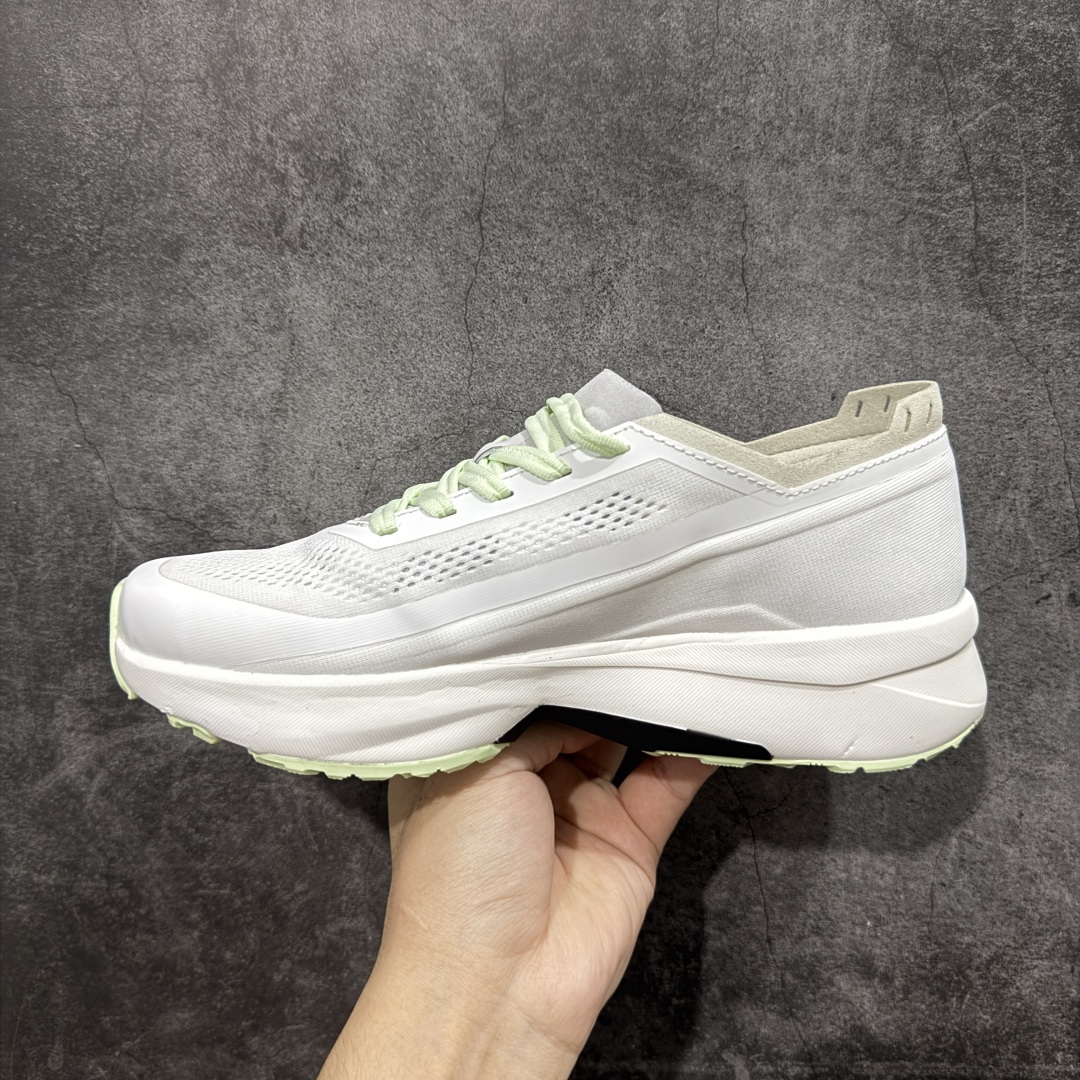  
【纯原M版】DESCENTE DYNAMIC FLUID 2.0 迪桑特轻盈缓震透气鞋面时尚休闲运动
