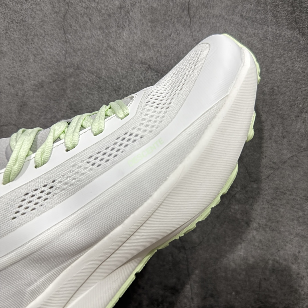  
【纯原M版】DESCENTE DYNAMIC FLUID 2.0 迪桑特轻盈缓震透气鞋面时尚休闲运动