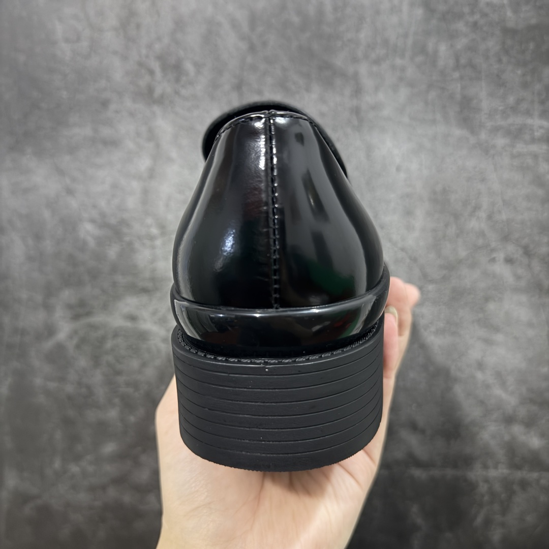 420 东莞纯原版 Prada 乐福鞋 全真牛皮 2024年春夏最好的穿的乐福鞋