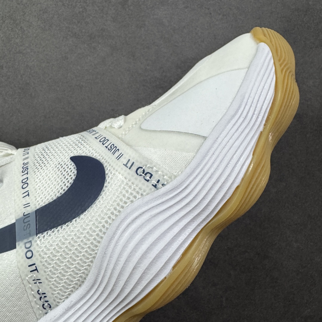  
NK React HyperSet 训练鞋 
低帮减震耐磨 排球篮球双线球鞋 
原鞋开发 全鞋底re