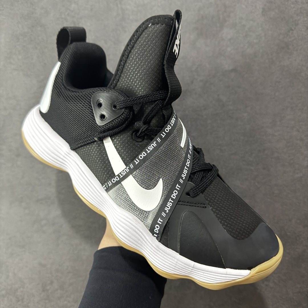  
NK React HyperSet 训练鞋 
低帮减震耐磨 排球篮球双线球鞋 
原鞋开发 全鞋底re